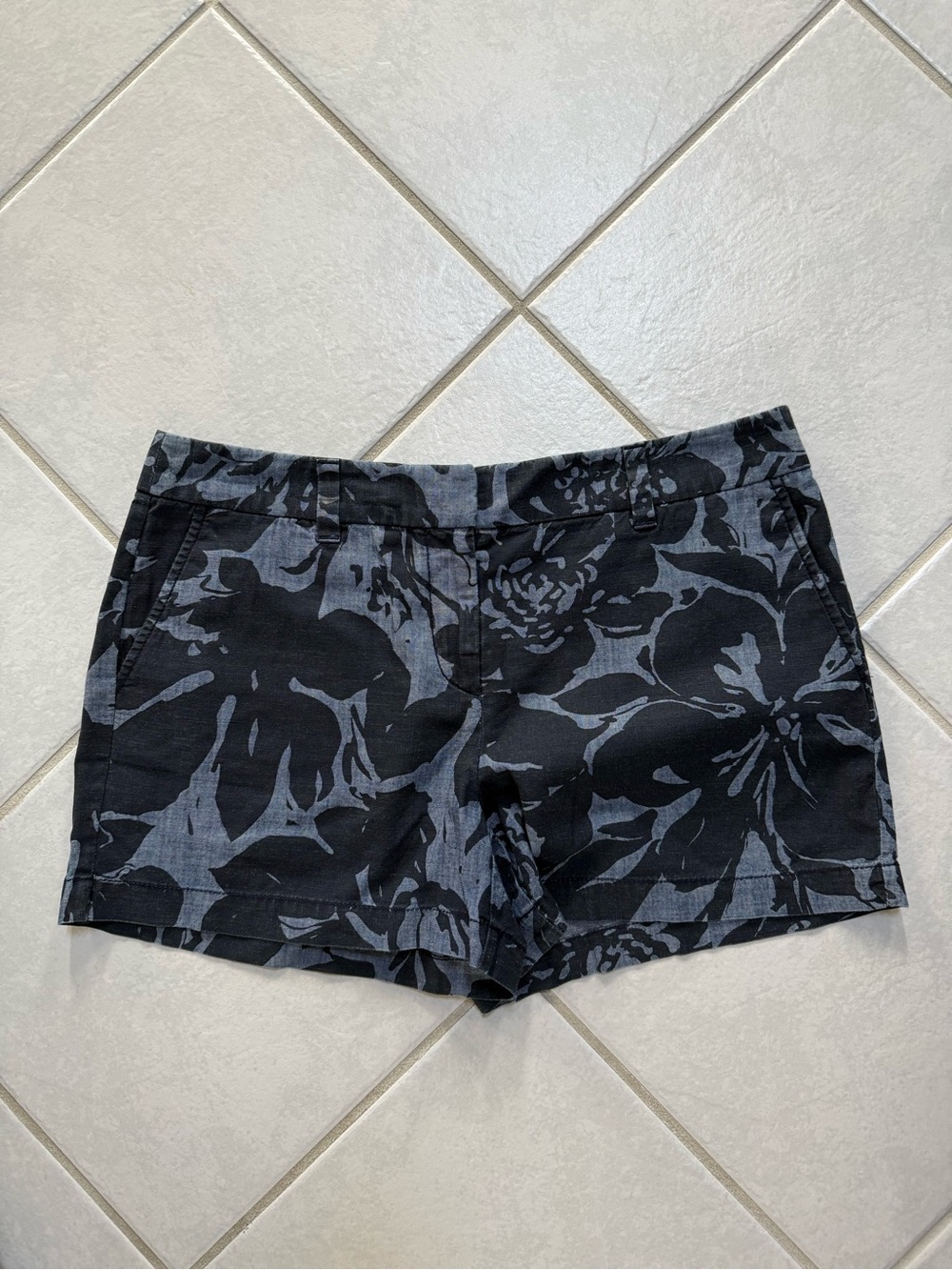 EUC Ann Taylor LOFT Cotton shorts